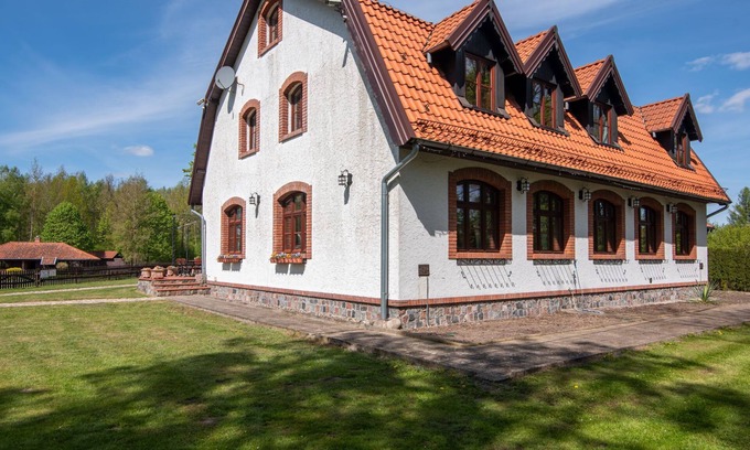 Grunwald House | Relaxing Retreat at Osada Ulnowo with Ocean and Lake Views
