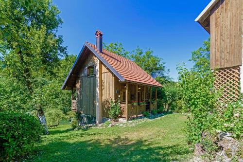 Delnice House | Osmak in Gusti Laz: Pet-Friendly Retreat for 4 Guests