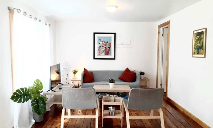 Milford Cottage | Osprey Cottages: Family-Friendly Escape at Pebbles Beach