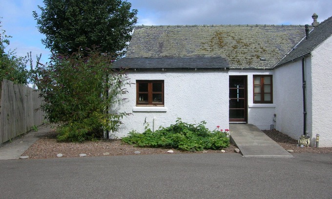 Dingwall Cottage | Osprey Cottage: Peaceful Location with Oceanfront Views