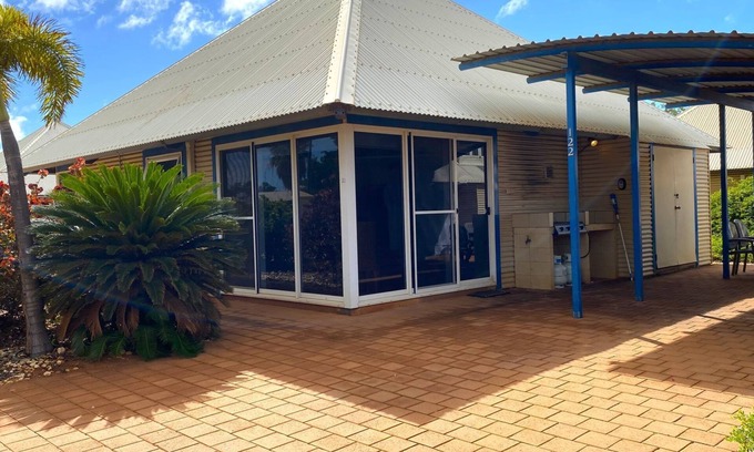 Exmouth Villa | Osprey Holiday Village: 2-Bedroom Apartment with Pool