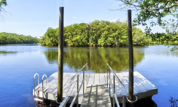 Sopchoppy House | Experience Osprey House: Ocean View & Spa Amenities Await
