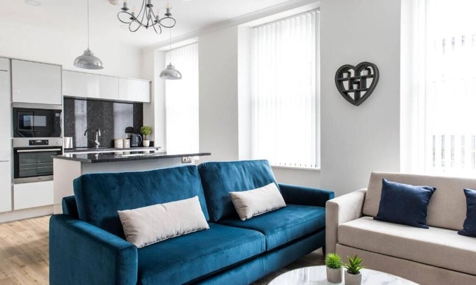 Kendal Apartment | Stylish Osprey Residence: Family-Friendly Comfort in Kendal
