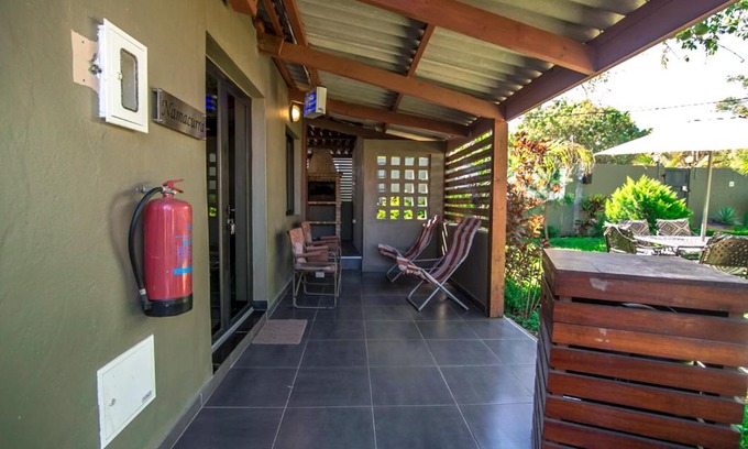 Gueima Resort | Relax at Ossanzaia Bilene Lodge with Pool & Breakfast Included