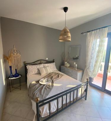 Chiliadou House | Oceanfront Retreat: Ostraco Suite 2 with Breathaking Views