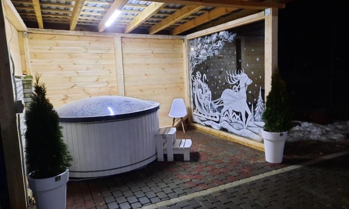 Chyshky House | Ostriv: Family-Friendly Retreat with Hot Tub Access