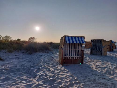 Fiefbergen Apartment | Oceanfront Ferienwohnung in Schönberg with Bike Rentals