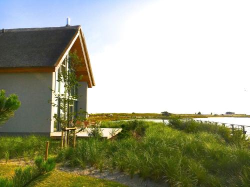 Heiligenhafen House | Idyllic Ostsee Retreat: Reetdachhaus Nr 46 "Strandrausch"