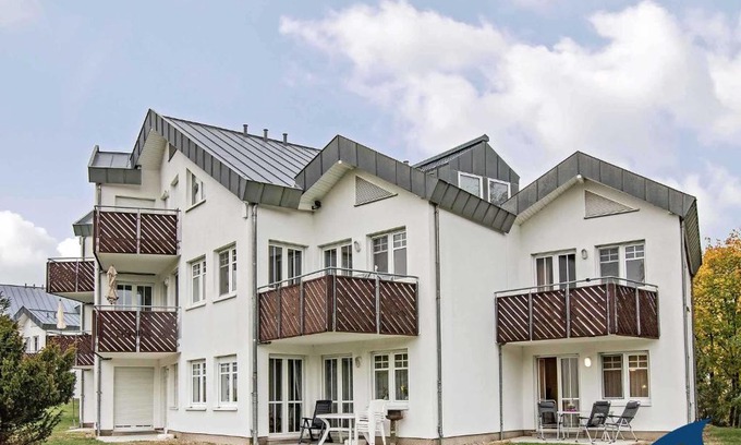 Seebad Bansin Apartment | Pet-Friendly Ostseepark 12 Whg 02 with Perfect Guest Rating