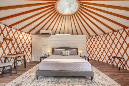New Braunfels House | Pet Friendly Texas Yurt Haus Horned Frog - 10/10 Rated Stay