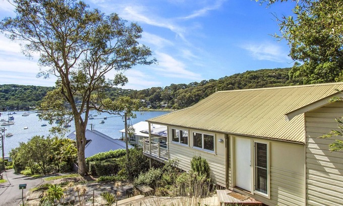Hardys Bay House | 'Otella Cottage' by Accom Holidays