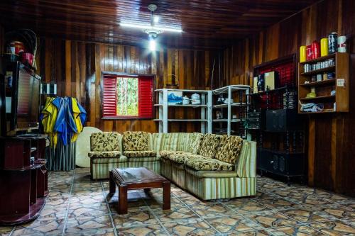 Acorizal House | Relaxing Country House with BBQ in Acorizal, MT