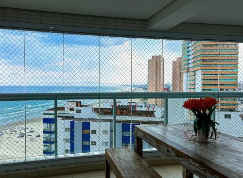 Boqueirao Apartment | Inviting Apartment with Ocean Views at Praia do Boqueirao SP