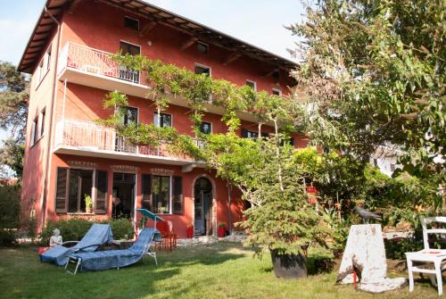 Cavallirio Bed & Breakfast | Otium B&B: Pet-Friendly Retreat with Oceanfront Views