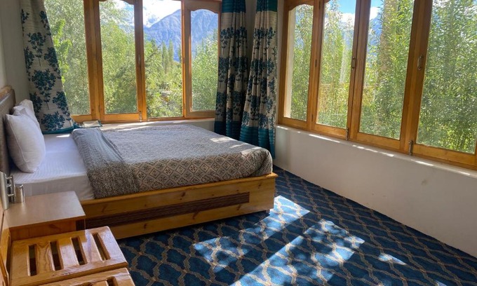 Diskit House | Cozy Otsal Guest House in Nubra - Child-Friendly Retreat