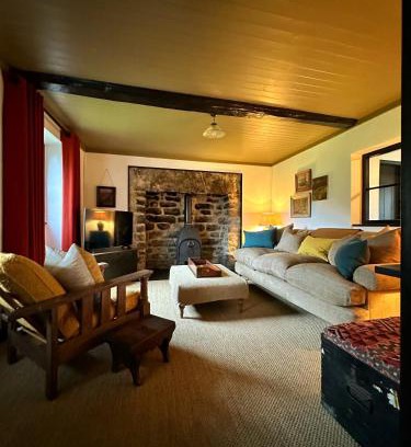 Easterside House | Discover Otterhills: Pet & Child-Friendly Retreat