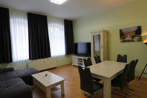 Ballenstedt Apartment | Family-Friendly Getaway at Otto der Reiche Hotel