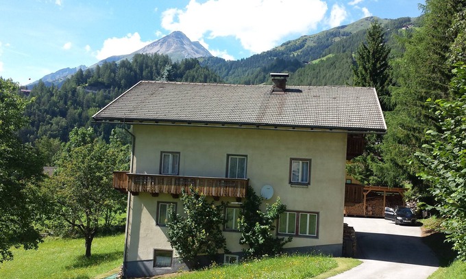 Heiligenblut House | Pet-Friendly Retreat Near Heiligenblut with 9.8 Guest Rating