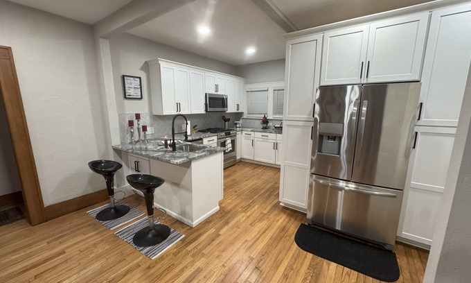 Norman House | OU Craftsman: Steps Away from Local Attractions and Amenities