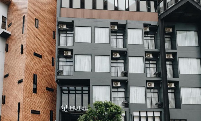 Phitsanulok Hotel | Discover OU HOTEL: Family-Friendly Stay with Breakfast