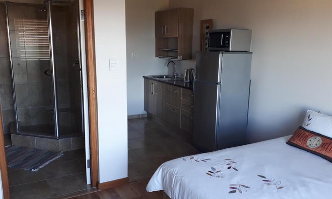 Herolds Bay Apartment | Inviting Oubaai Ocean View Rooms in Herolds Bay