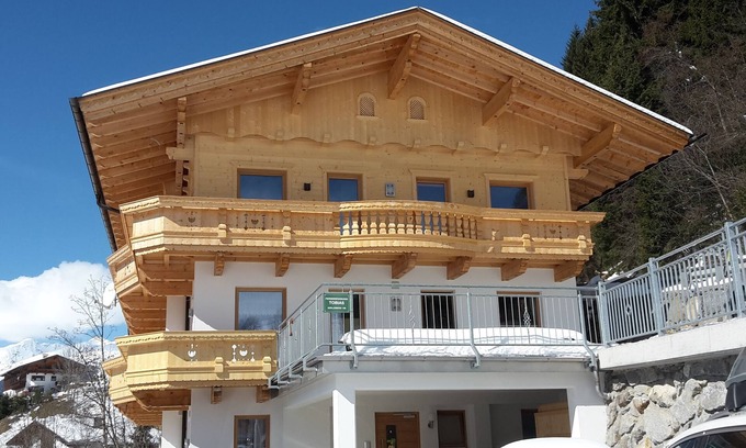 Gerlosberg Apartment | Mountain Retreat with Pool & Child-Friendly Amenities