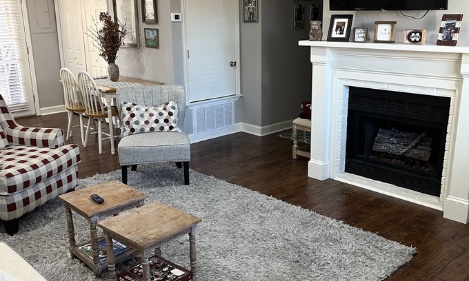Starkville Condo | Ideal Location Near Bulldog Sports and Campus with Breakfast
