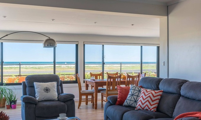 Lacepede House | Discover Our Destination: Pet-Friendly Hotel with Ocean Views