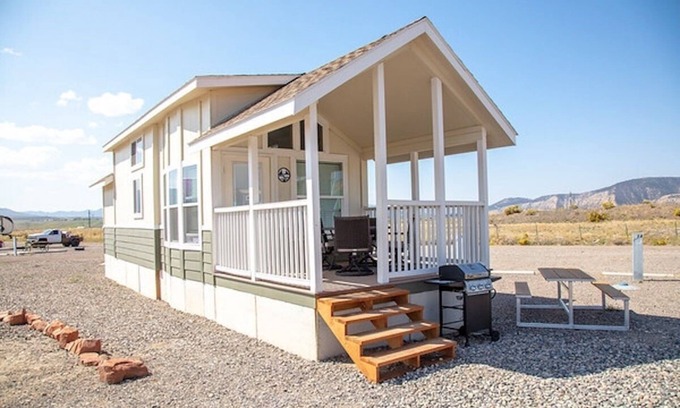 Meeker House | Enjoy Comfort in White River Casita - Pet-Friendly Retreat