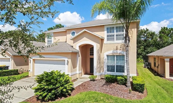 Indian Point Villa | Beautiful 7BR Villa with Private Pool and Spa Amenities