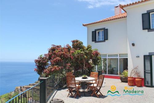 Estrela da Calheta Villa | Oceanfront Bliss at OurMadeira - Casa do Júlio, 4-Star Stay