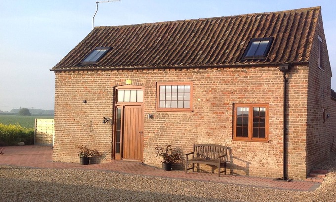 Pointon House | Escape to Out Back and Beyond: Pool, Spa & Nature Awaits