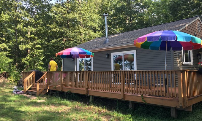 James Monroe House | Country Lover's Retreat: Child-Friendly Getaway Awaits