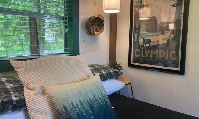 Forks Cabin | Serene Outback Cabin at Manitou Lodge - Pet Friendly Retreat