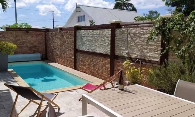 Sainte Marie House | Outbuilding with swimming pool, relaxation and wellness room, ideal for a romantic getaway