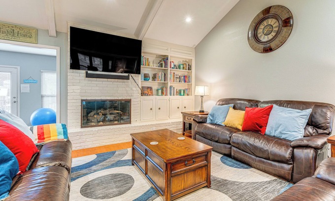 McNeil House | Outdoor Entertainment Space: Austin Family Home