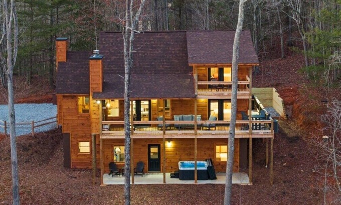 Williamstown Cabin | Cozy Retreat with Outdoor Fireplace, Hot Tub & Arcade Fun