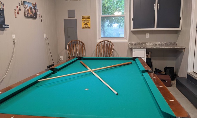 Marion House | Adventure Awaits: 4-Bed Outdoor Recreation Hub with Parking