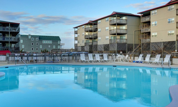 Kill Devil Hills Hotel | Beachfront Retreat at Outer Banks Beach Club with Pool & Spa