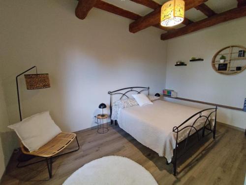 Bentivoglio Bed & Breakfast | Discover Outlander Cottage - Family B&B with Breakfast & Kitchen