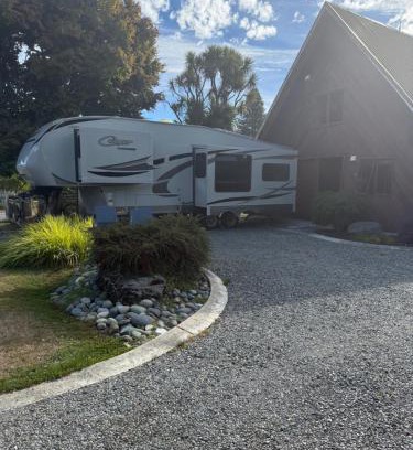 Te Anau House | Outpost RV Accomodation Fiordland
