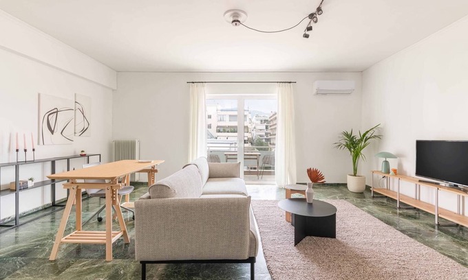 Papagou-Holargos Apartment | Inviting 2BR Apartment in Cholargos with Breakfast Included