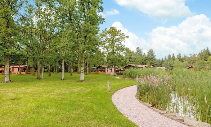 Congleton Ski Chalet | Outstanding and luxurious lodge with one double bedroom and one twin bedroom.
