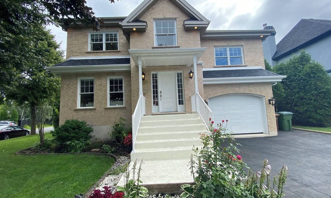 Candiac House | Outstanding House 25 minutes to Downtown Montreal - Many rooms