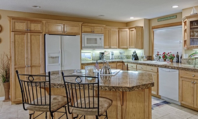 Kiwanda Shores House | New Beach House: Perfect for Relaxation and Ocean Views