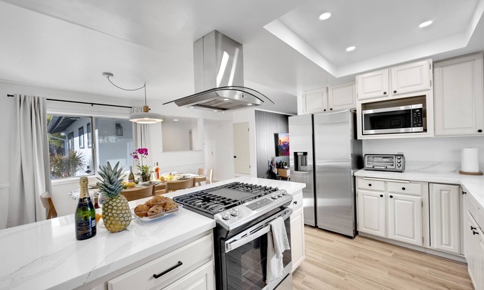 Azusa House | Serene Azusa Vacation Oasis with Family-Friendly Amenities