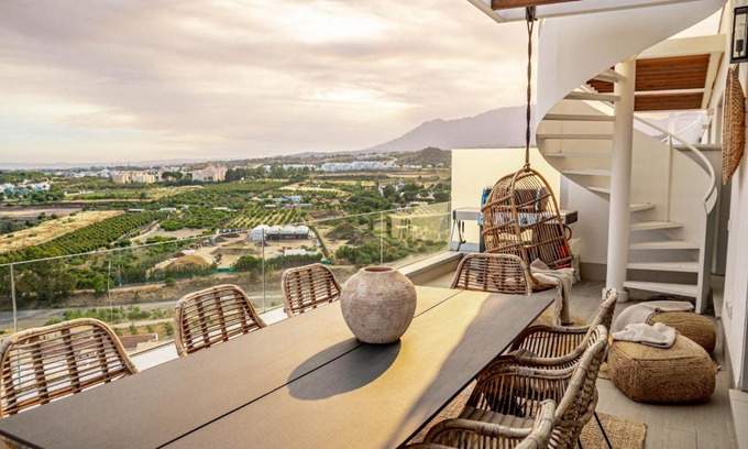 New Golden Mile Apartment | Relaxing Resort Flat with Pool & Gym Amenities