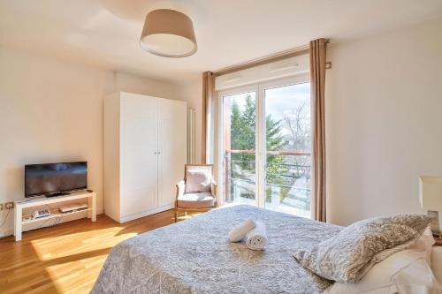 Chatou Apartment | OVELIA Chatou - Le Carré Brimont: Rated 8.9/10 by Guests