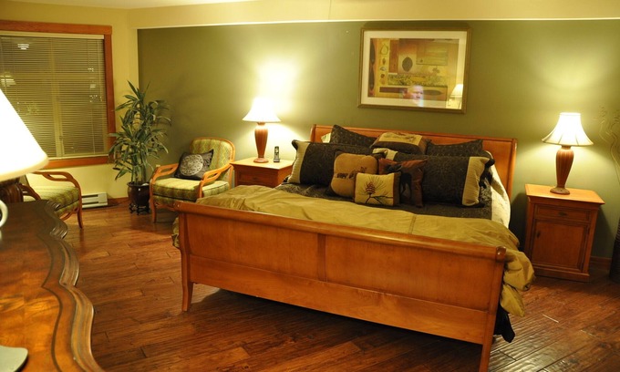 Salt Lake Mountain Resorts Condo | Inviting Ski-In/Out 3-Bedroom Getaway with Ocean Views