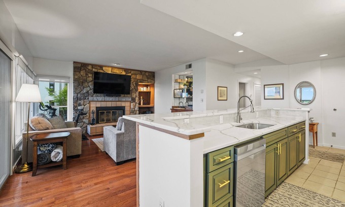 Nellysford Condo | Overlook 180 degree views w/Peloton!